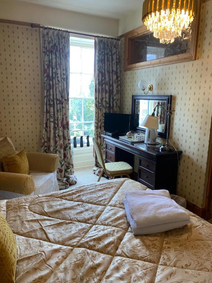 Harrisons Hall Bed & Breakfast Hotel Mold Bagian luar foto