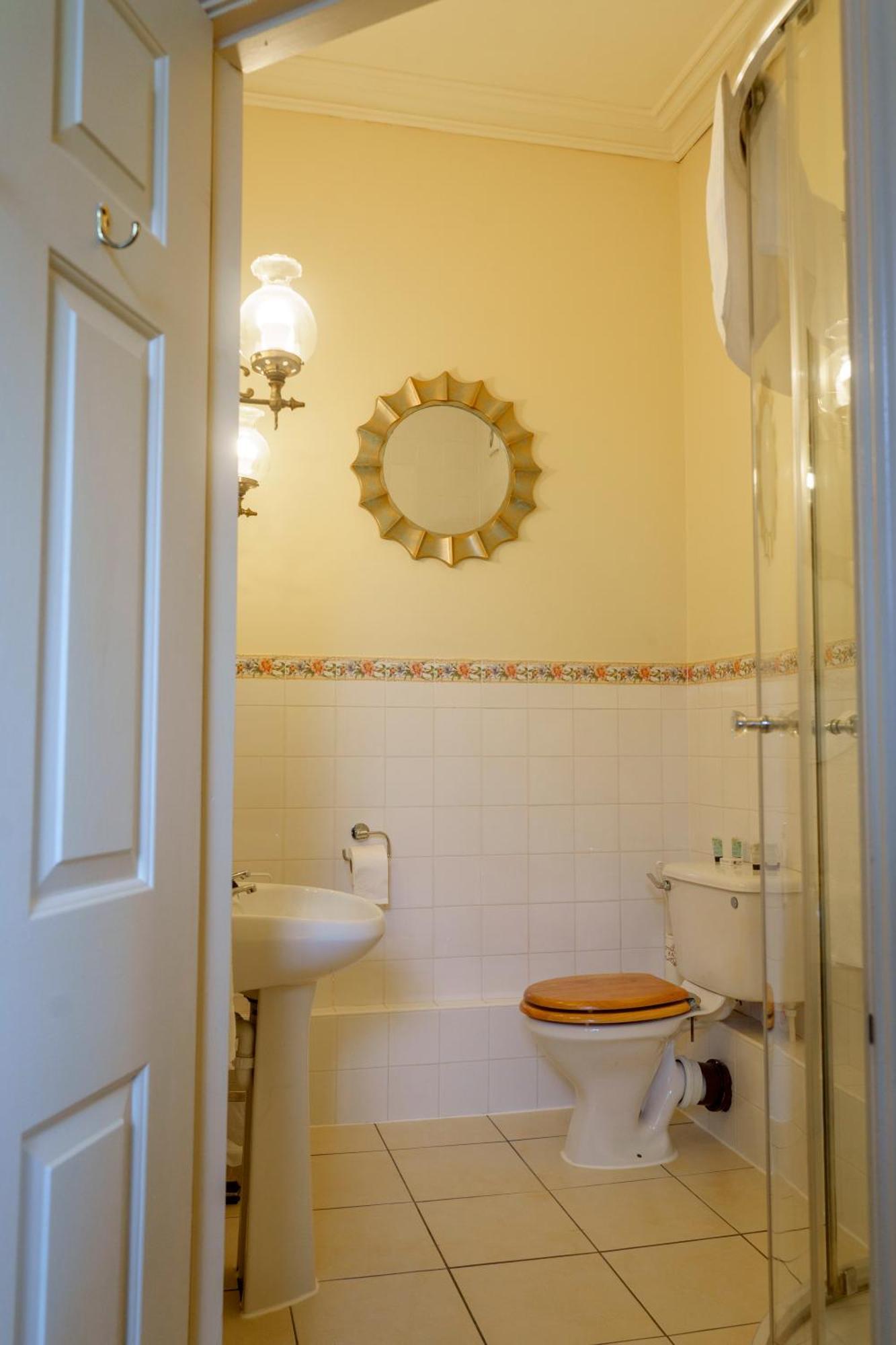 Harrisons Hall Bed & Breakfast Hotel Mold Bagian luar foto