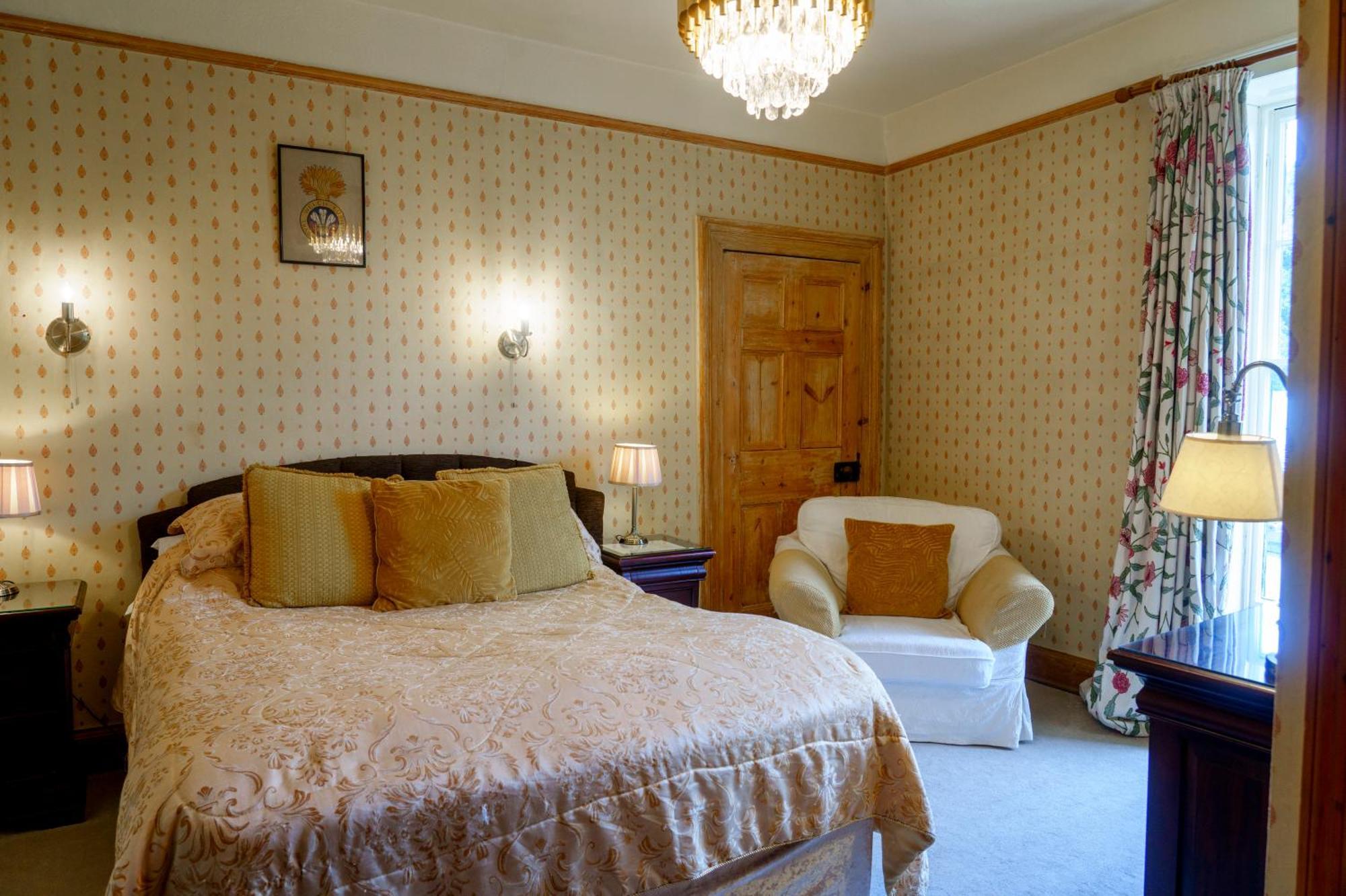 Harrisons Hall Bed & Breakfast Hotel Mold Bagian luar foto