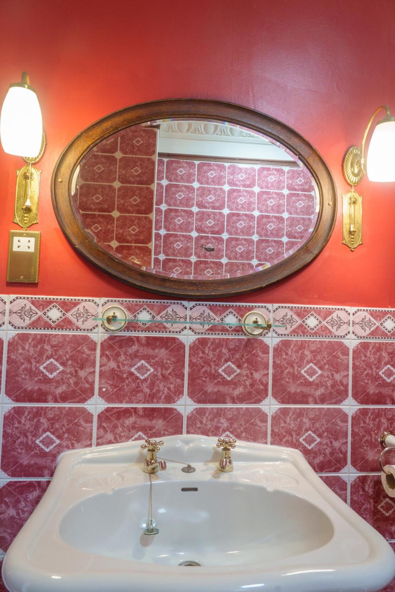 Harrisons Hall Bed & Breakfast Hotel Mold Bagian luar foto
