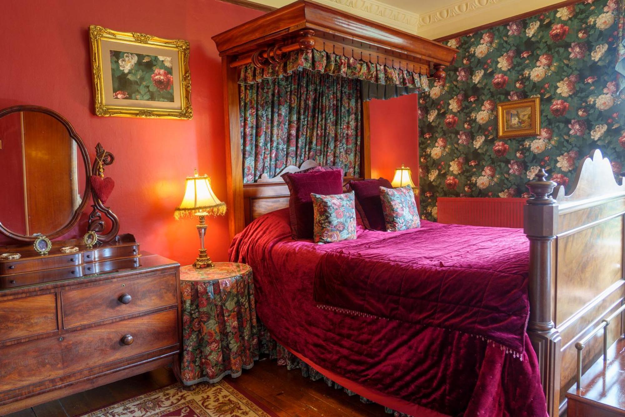 Harrisons Hall Bed & Breakfast Hotel Mold Bagian luar foto