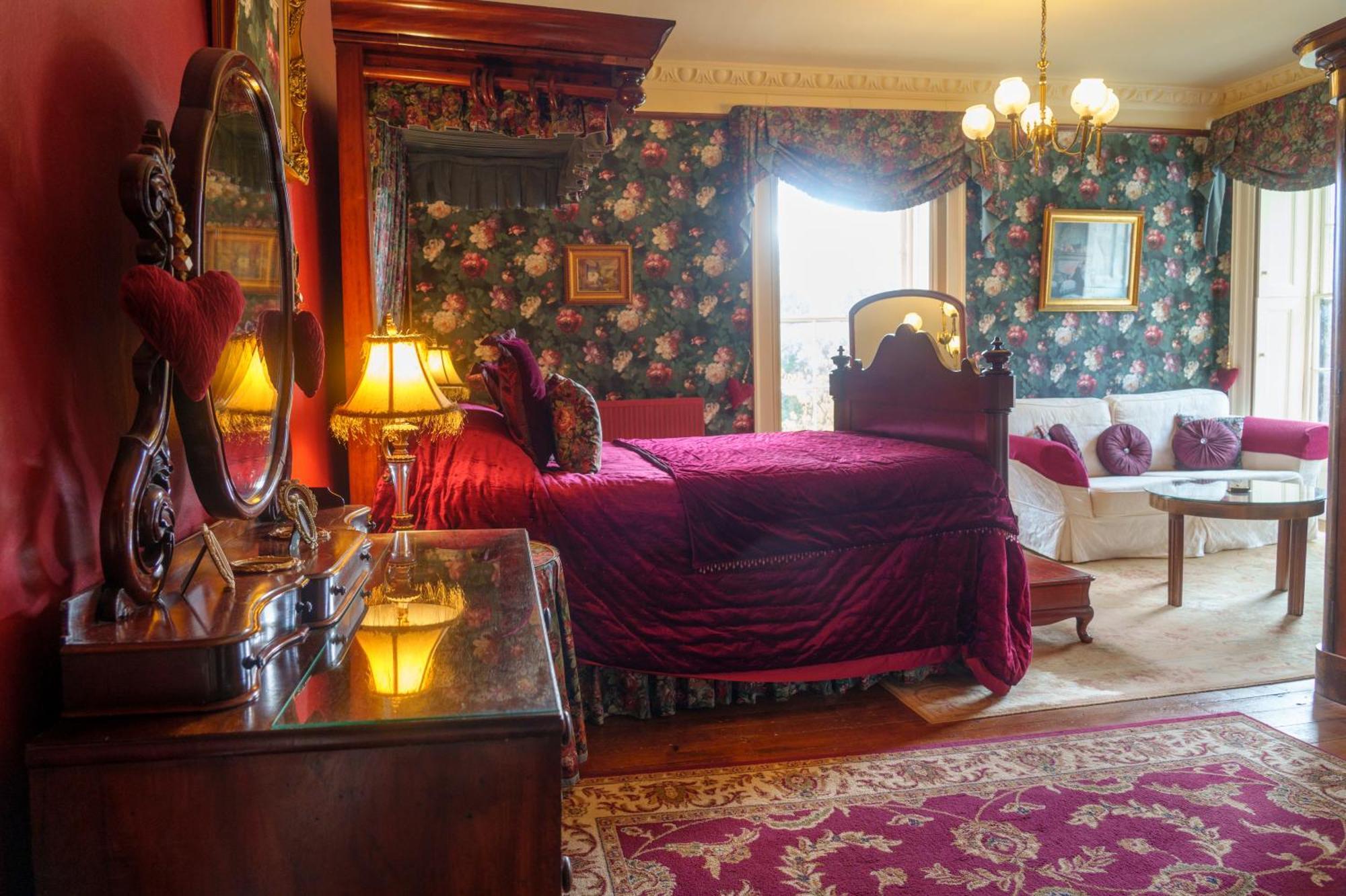 Harrisons Hall Bed & Breakfast Hotel Mold Bagian luar foto